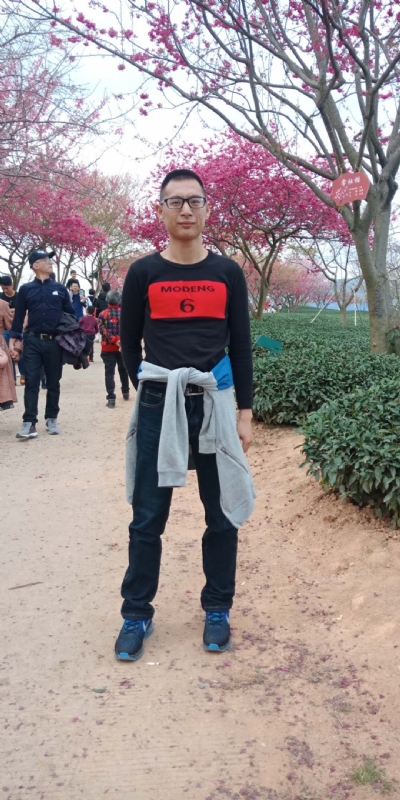 小梁的第二张照片--厦门征婚网
