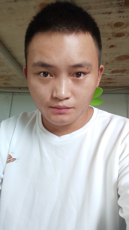 水里面的云呀的第一张照片--厦门征婚网