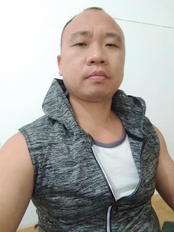 whm的第二张照片--厦门征婚网