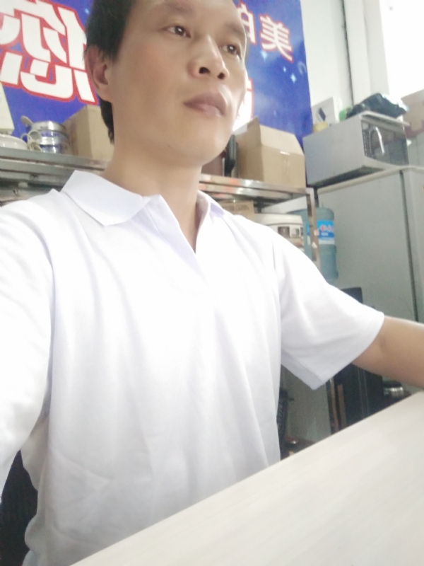 深蓝色的海的第一张照片--厦门征婚网
