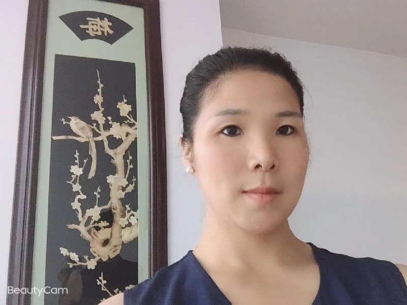 微笑的第一张照片--厦门征婚网
