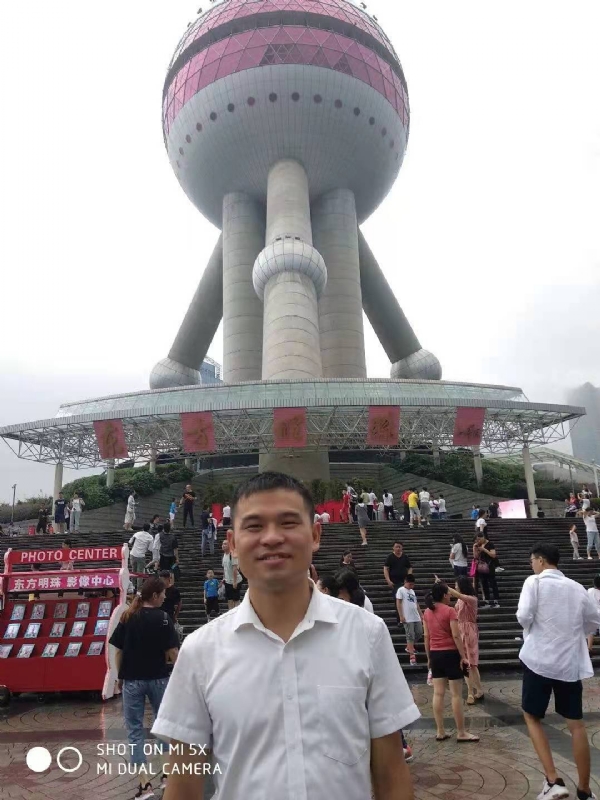 小猫吃老鼠的第一张照片--厦门征婚网