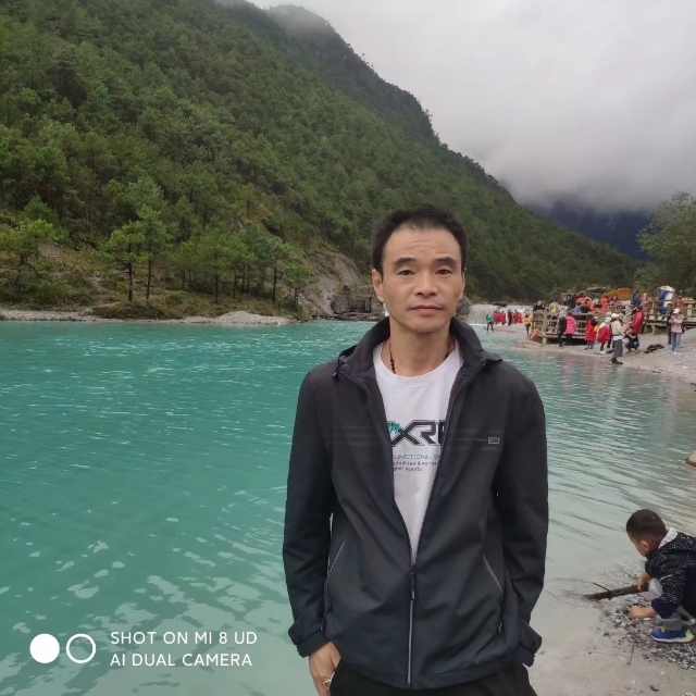 流星的第一张照片--厦门征婚网