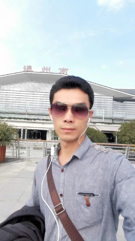 错把真心喂了狗的第三张照片--厦门征婚网