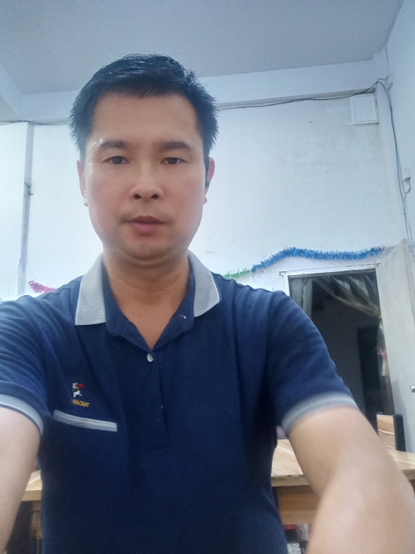 我是自强不息的第一张照片--厦门征婚网