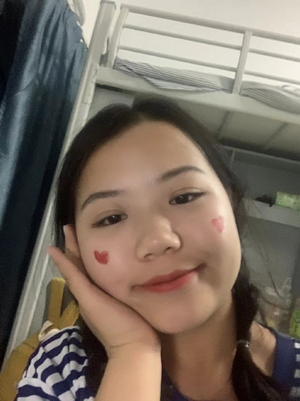 轻轻的一片云的第一张照片--厦门征婚网