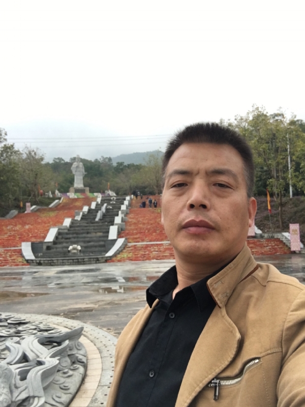 开心的松鼠的第一张照片--厦门征婚网