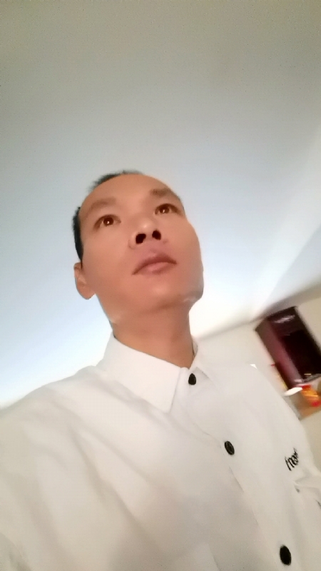 只影向谁去的第五张照片--厦门征婚网