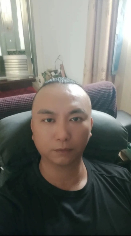 施逸森的第一张照片--厦门征婚网