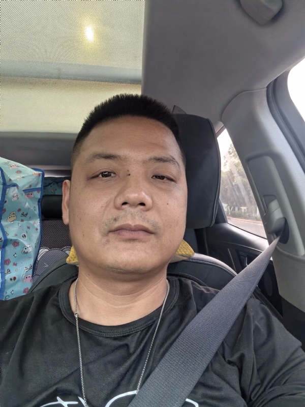 卖电池的大叔的第一张照片--厦门征婚网